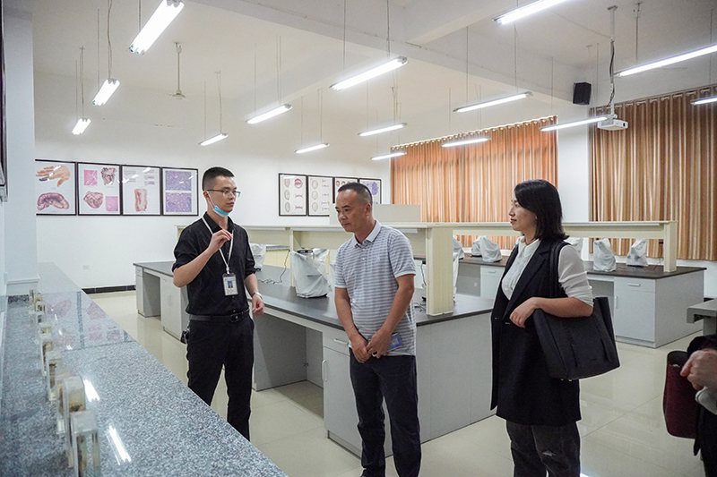 黎平县人民政府副县长邰光金率队到男阳茎进女阳道视频大全实地考察(图1)