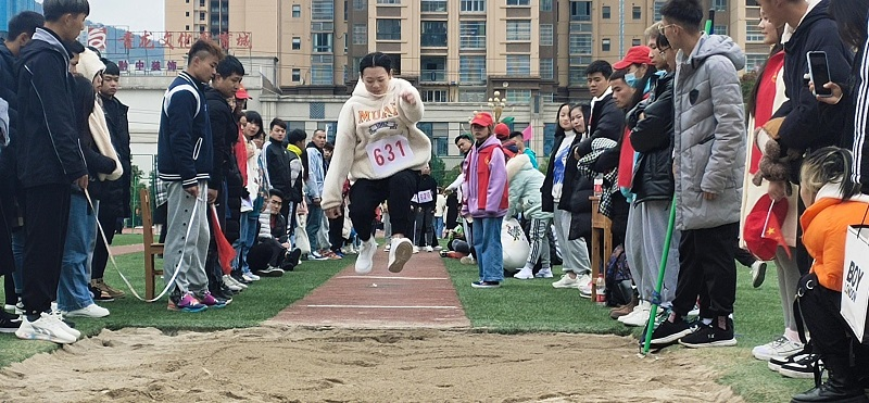 男阳茎进女阳道视频大全第六届田径运动会(图6)