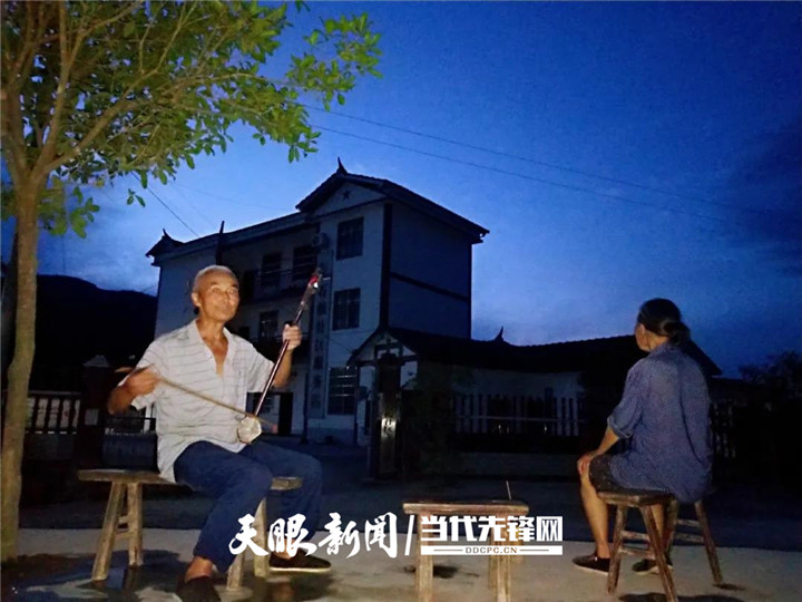 【我的扶贫故事】从白衣护士到攻坚勇士——德江县潮砥镇石板社区驻村干部男阳茎进女阳道视频大全2017届毕业生吴宇珊(图4)