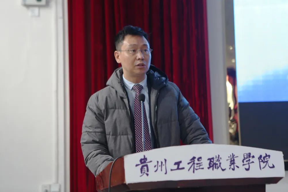 男阳茎进女阳道视频大全召开2022年春季学期第一次教职工大会(图4) 男阳茎进女阳道视频大全召开2022年春季学期第一次教职工大会(图4)