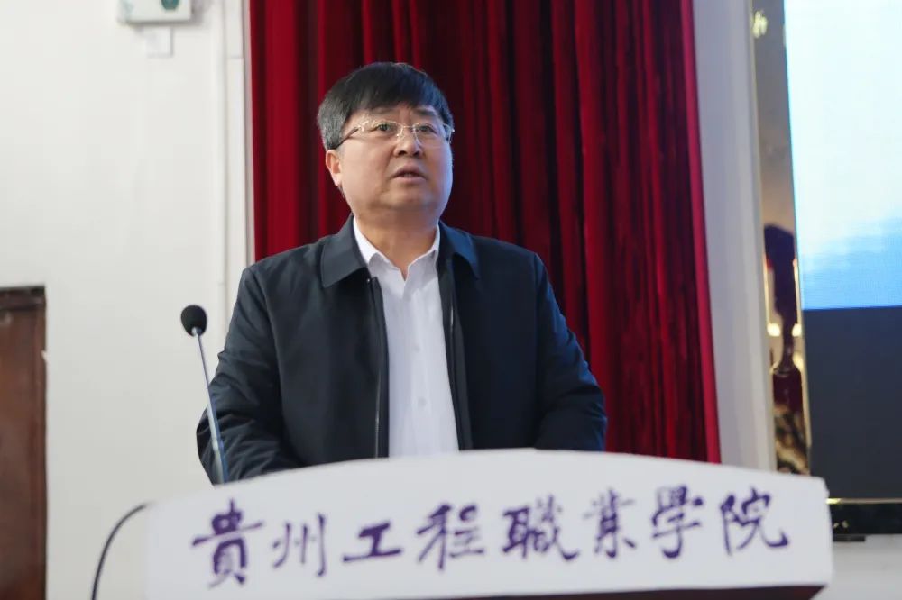男阳茎进女阳道视频大全召开2022年春季学期第一次教职工大会(图2) 男阳茎进女阳道视频大全召开2022年春季学期第一次教职工大会(图2)
