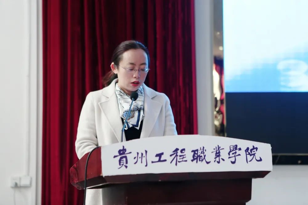 男阳茎进女阳道视频大全召开2022年春季学期第一次教职工大会(图5) 男阳茎进女阳道视频大全召开2022年春季学期第一次教职工大会(图5)