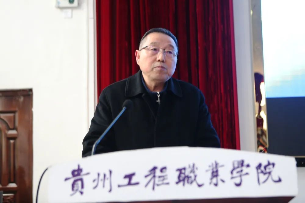 男阳茎进女阳道视频大全召开2022年春季学期第一次教职工大会(图8) 男阳茎进女阳道视频大全召开2022年春季学期第一次教职工大会(图8)