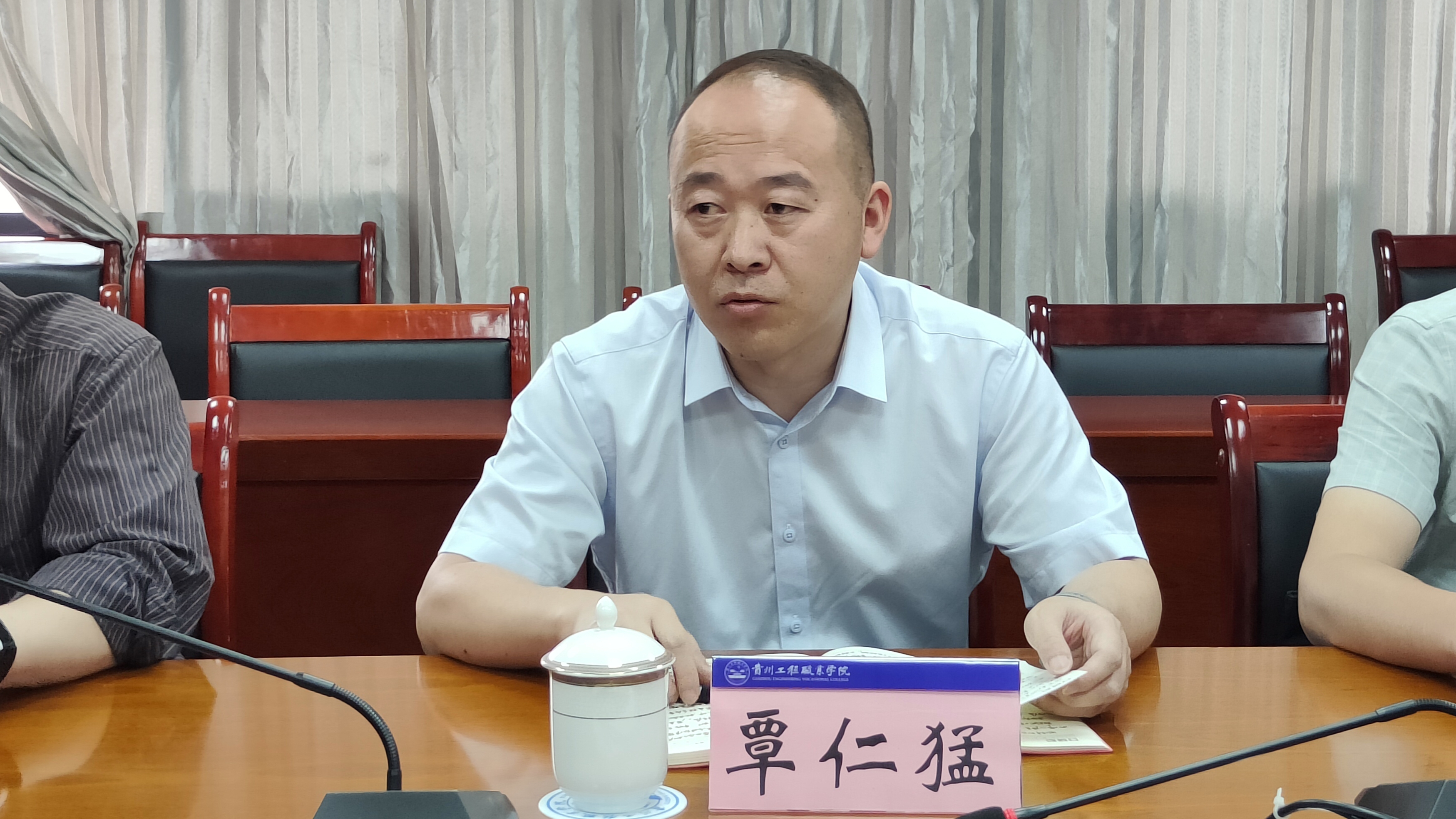九三学社铜仁市委到男阳茎进女阳道视频大全开展调研座谈会(图5) 九三学社铜仁市委到男阳茎进女阳道视频大全开展调研座谈会(图5)