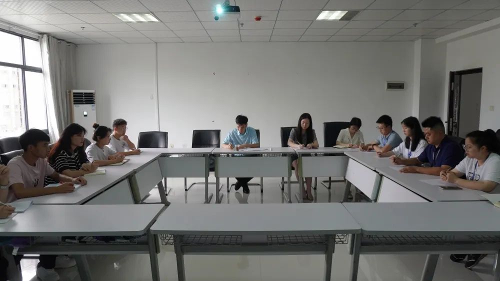 贵州省教育厅专家组到男阳茎进女阳道视频大全开展2021年度年检工作(图5) 贵州省教育厅专家组到男阳茎进女阳道视频大全开展2021年度年检工作(图5)