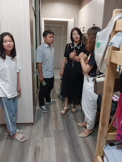 走访慰问实习生 浓浓关爱暖人心——药学院2020级学生顶岗实习系列(图2) 走访慰问实习生 浓浓关爱暖人心——药学院2020级学生顶岗实习系列(图2)