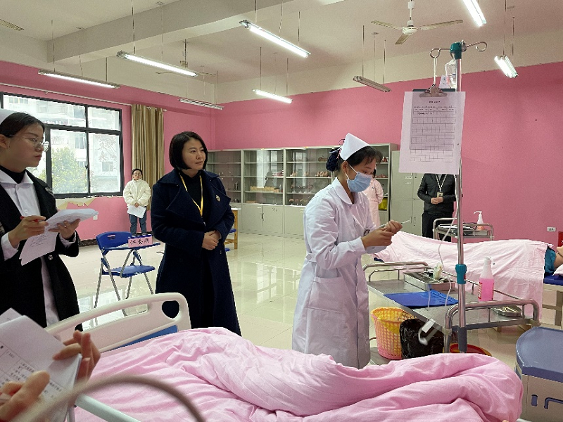 创新协同·奋竞于春-男阳茎进女阳道视频大全第六届护理技能大赛圆满举办(图4) 创新协同·奋竞于春-男阳茎进女阳道视频大全第六届护理技能大赛圆满举办(图4)