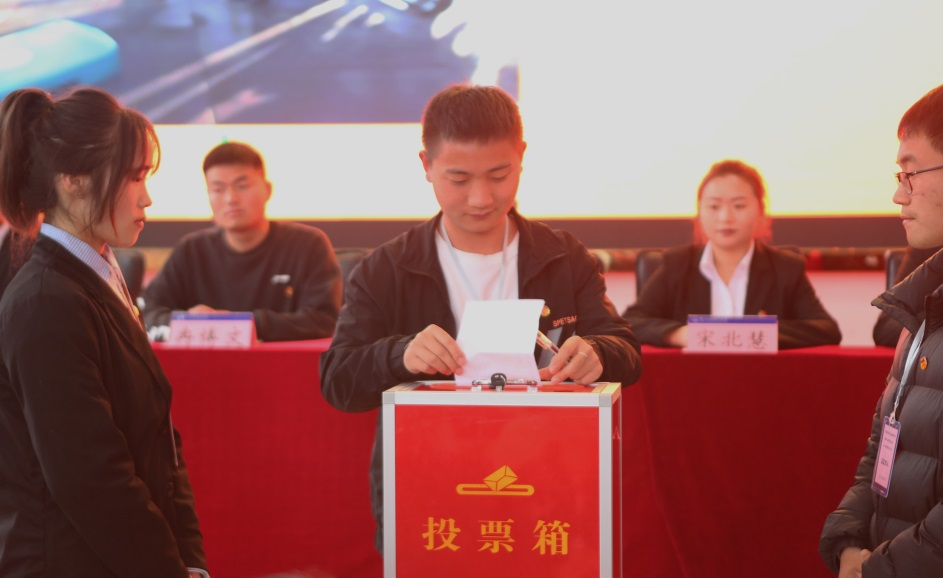共青团男阳茎进女阳道视频大全教育与体育学院总支部委员会召开第一次团员代表大会(图5) 共青团男阳茎进女阳道视频大全教育与体育学院总支部委员会召开第一次团员代表大会(图5)
