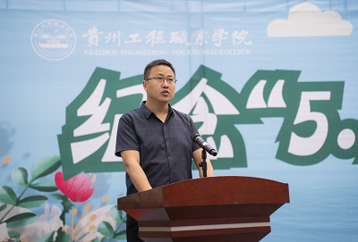 我们的护士 我们的未来——男阳茎进女阳道视频大全成功举办5·12国际护士节活动暨授帽仪式(图2) 我们的护士 我们的未来——男阳茎进女阳道视频大全成功举办5·12国际护士节活动暨授帽仪式(图2)