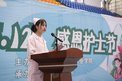 我们的护士 我们的未来——男阳茎进女阳道视频大全成功举办5·12国际护士节活动暨授帽仪式(图7) 我们的护士 我们的未来——男阳茎进女阳道视频大全成功举办5·12国际护士节活动暨授帽仪式(图7)
