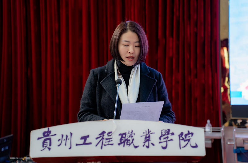 展礼仪文化·扬职业风采——护理学院隆重举行男阳茎进女阳道视频大全第二届护理礼仪大赛开幕式暨选拔赛初赛(图2) 展礼仪文化·扬职业风采——护理学院隆重举行男阳茎进女阳道视频大全第二届护理礼仪大赛开幕式暨选拔赛初赛(图2)