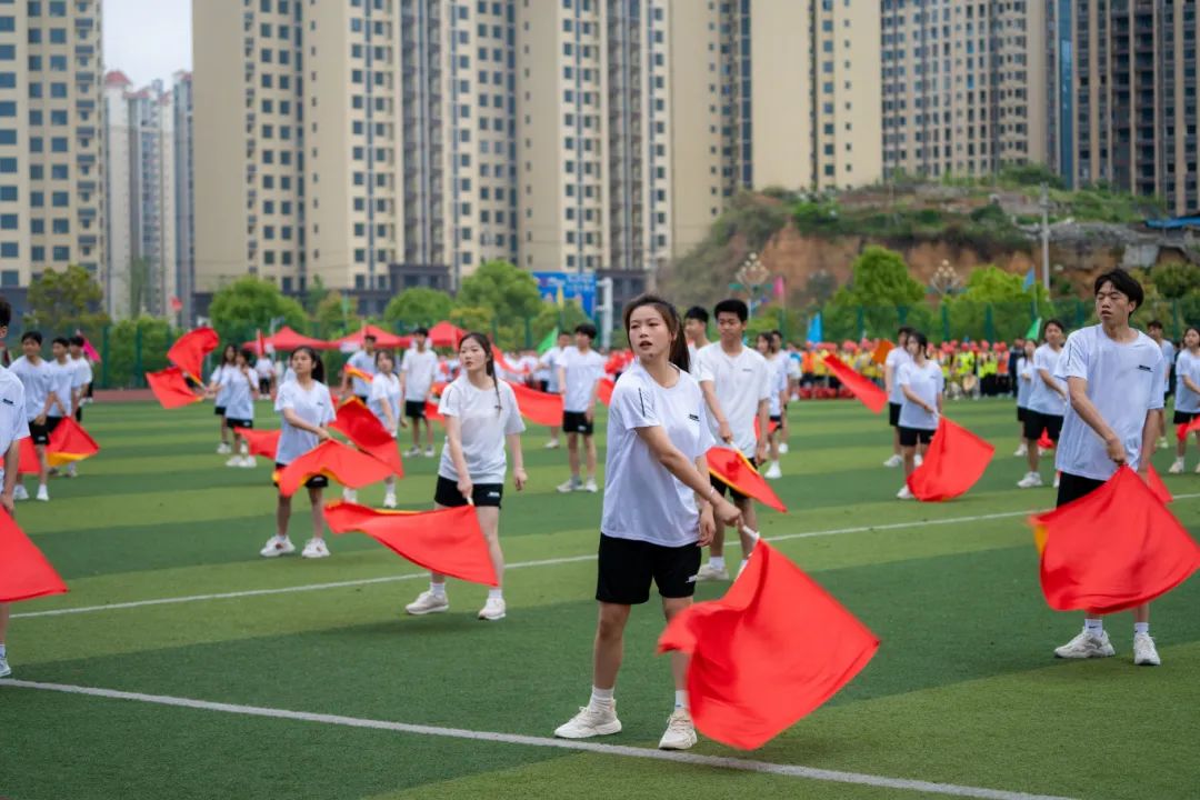 青春逢盛会 击鼓又催征丨男阳茎进女阳道视频大全第九届田径运动会开幕(图15) 青春逢盛会 击鼓又催征丨男阳茎进女阳道视频大全第九届田径运动会开幕(图15)
