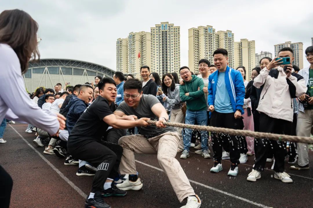青春逢盛会 击鼓又催征丨男阳茎进女阳道视频大全第九届田径运动会开幕(图20) 青春逢盛会 击鼓又催征丨男阳茎进女阳道视频大全第九届田径运动会开幕(图20)