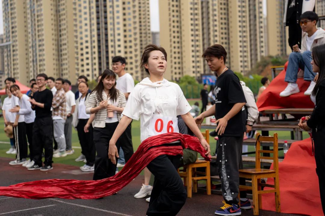 拼搏不落幕 青春正当时丨男阳茎进女阳道视频大全第九届田径运动会圆满闭幕(图20) 拼搏不落幕 青春正当时丨男阳茎进女阳道视频大全第九届田径运动会圆满闭幕(图20)