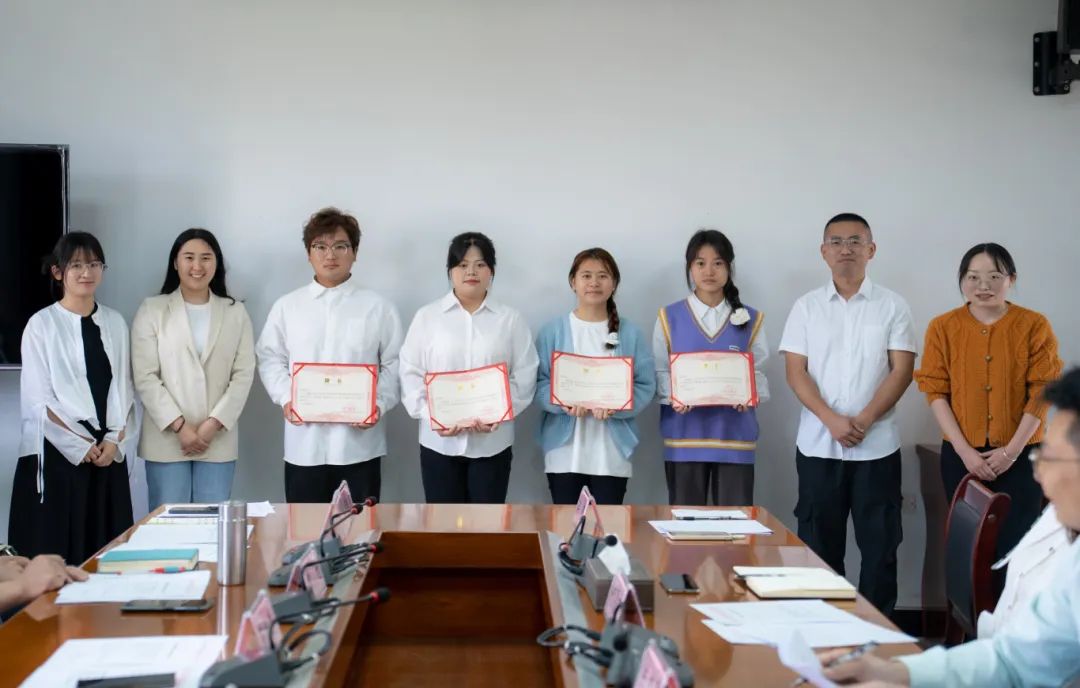 男阳茎进女阳道视频大全举行融媒体中心揭牌仪式(图7) 男阳茎进女阳道视频大全举行融媒体中心揭牌仪式(图7)