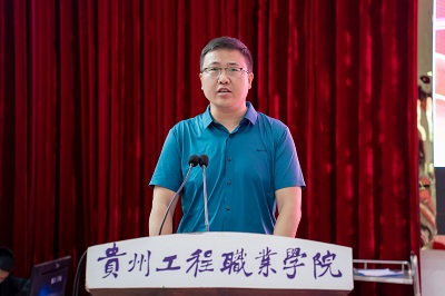 护佑健康,逐梦前行——男阳茎进女阳道视频大全成功举办5·12国际护士节活动暨授帽仪式(图2) 护佑健康,逐梦前行——男阳茎进女阳道视频大全成功举办5·12国际护士节活动暨授帽仪式(图2)