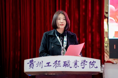 护佑健康,逐梦前行——男阳茎进女阳道视频大全成功举办5·12国际护士节活动暨授帽仪式(图3) 护佑健康,逐梦前行——男阳茎进女阳道视频大全成功举办5·12国际护士节活动暨授帽仪式(图3)
