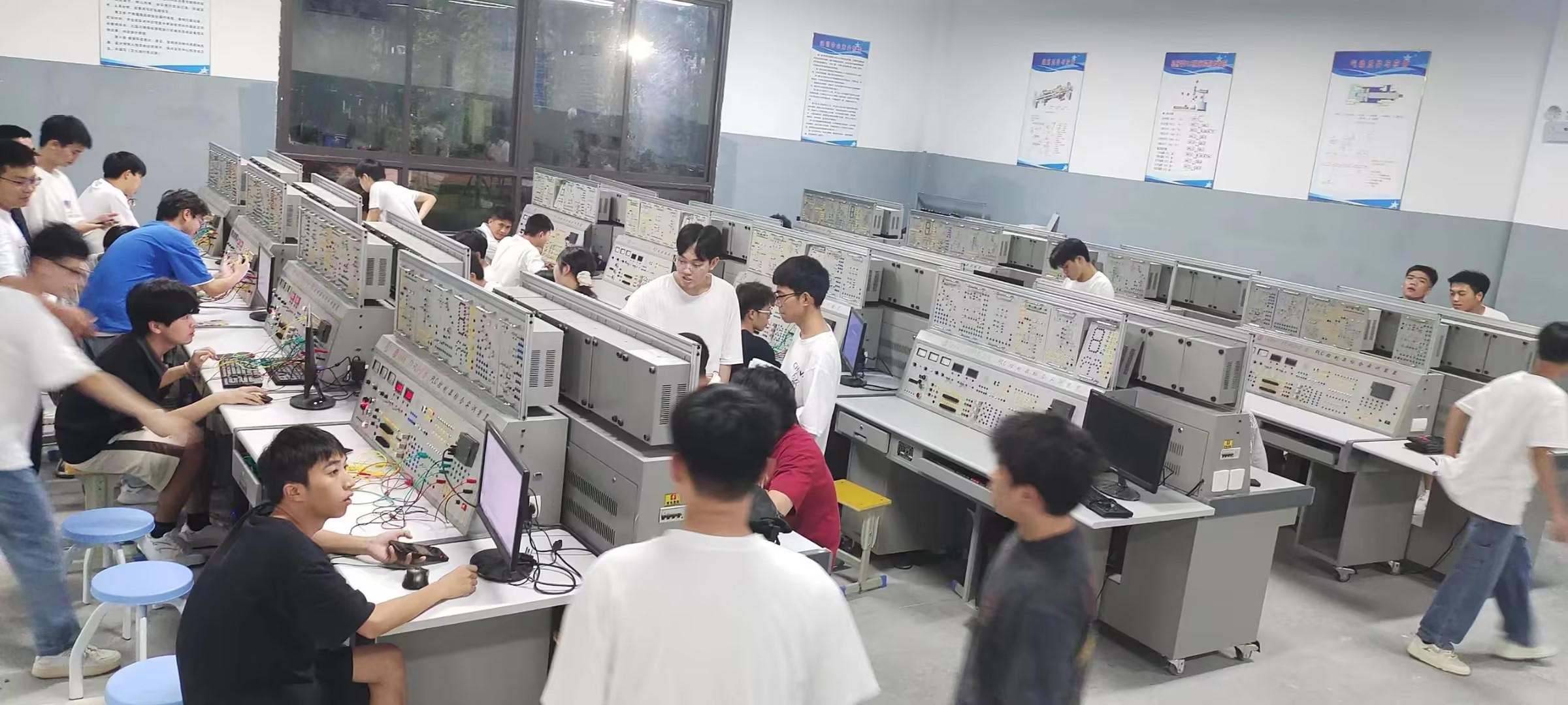 装备制造与信息技术学院启动高级技能等级认定考前培训(图3) 装备制造与信息技术学院启动高级技能等级认定考前培训(图3)