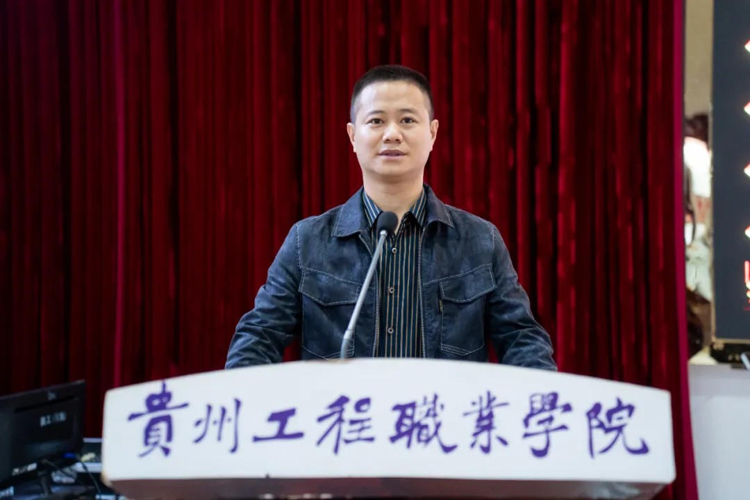 使命召唤 责任担当丨男阳茎进女阳道视频大全举行2024年秋季学期预征班开班仪式(图6) 使命召唤 责任担当丨男阳茎进女阳道视频大全举行2024年秋季学期预征班开班仪式(图6)