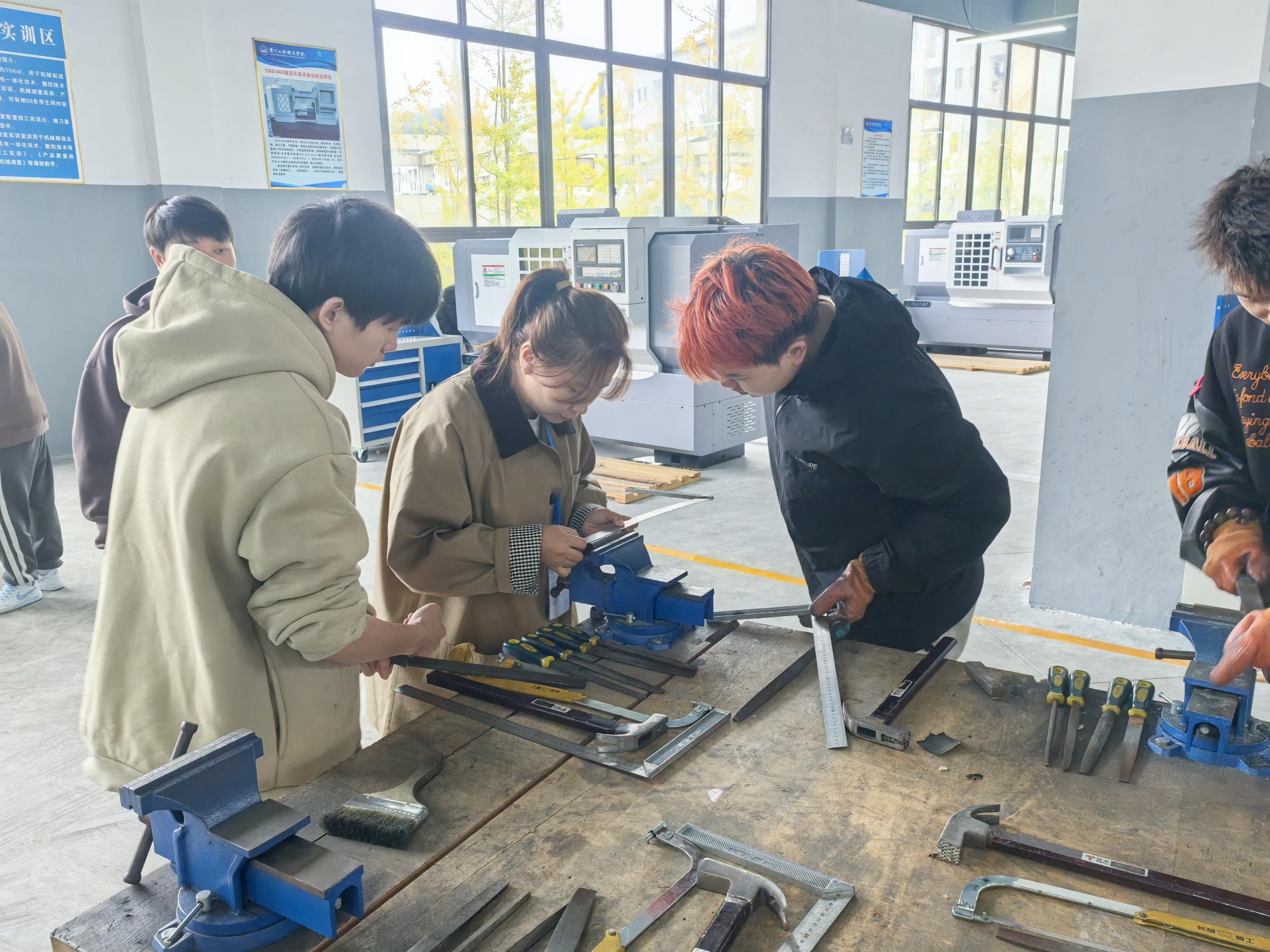 男阳茎进女阳道视频大全2024-2025学年度公开示范课活动圆满结束(图3) 男阳茎进女阳道视频大全2024-2025学年度公开示范课活动圆满结束(图3)