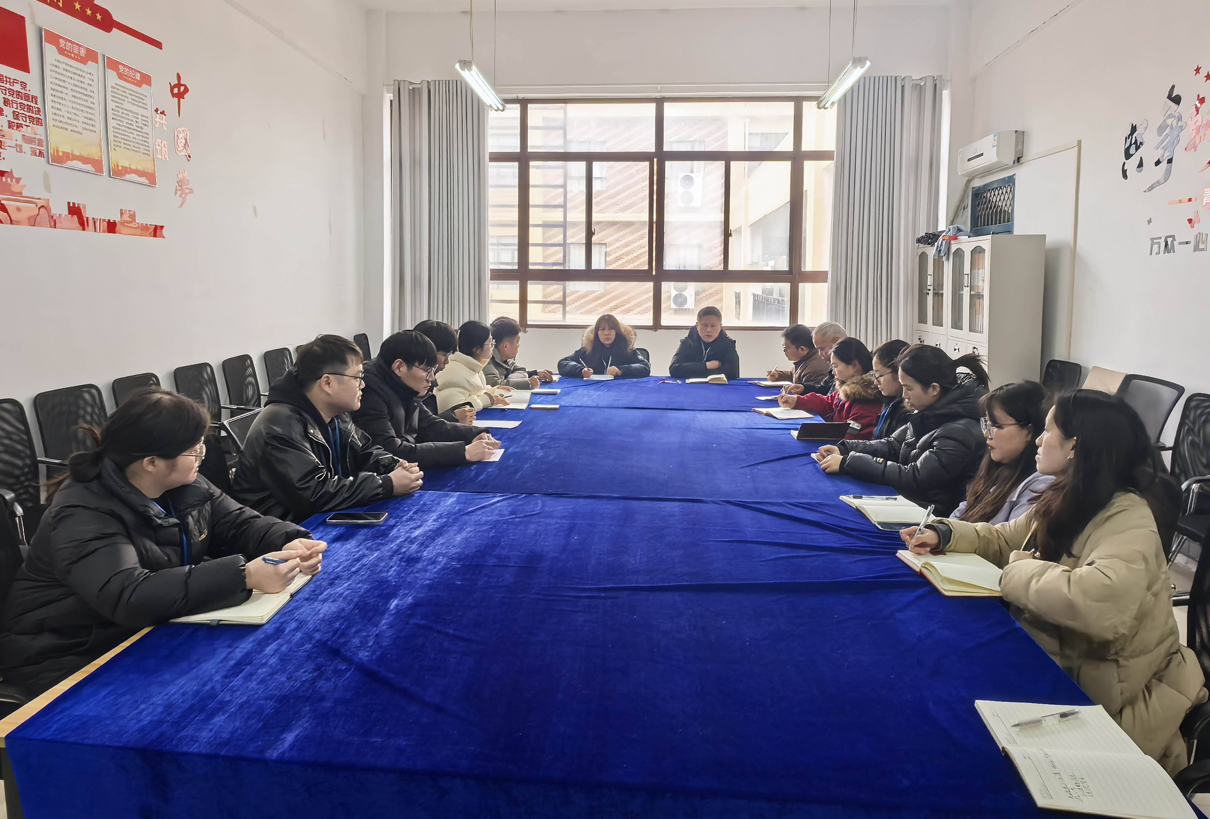 中共男阳茎进女阳道视频大全装备制造与信息技术学院总支部委员会召开党总支部大会(图1) 中共男阳茎进女阳道视频大全装备制造与信息技术学院总支部委员会召开党总支部大会(图1)
