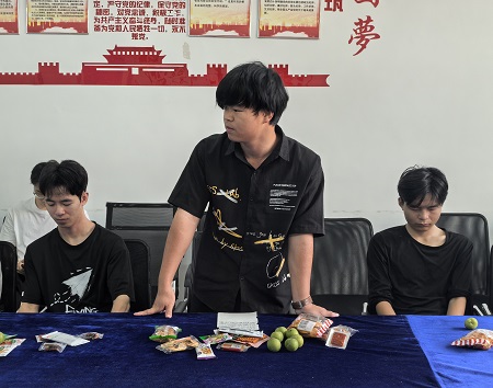 人工智能与信息工程学院召开2025届毕业生座谈会(图3) 人工智能与信息工程学院召开2025届毕业生座谈会(图3)