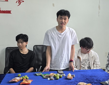 人工智能与信息工程学院召开2025届毕业生座谈会(图5) 人工智能与信息工程学院召开2025届毕业生座谈会(图5)