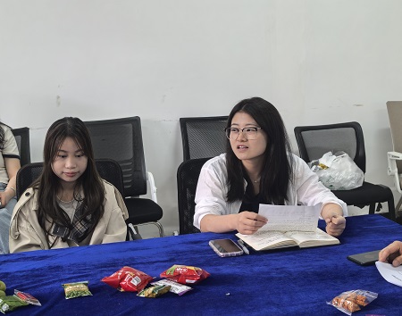 人工智能与信息工程学院召开2025届毕业生座谈会(图6) 人工智能与信息工程学院召开2025届毕业生座谈会(图6)