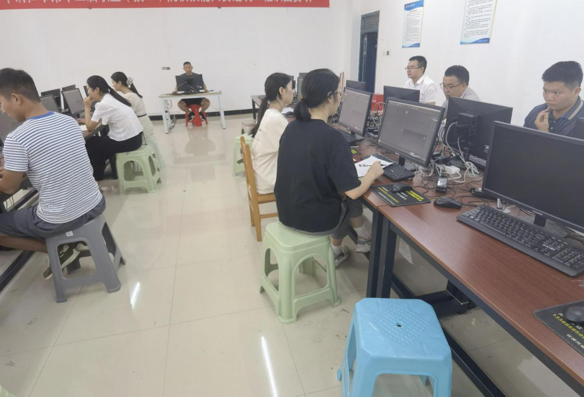 建筑工程学院 开展新学期专业知识与技能提升专项培训(图1) 建筑工程学院 开展新学期专业知识与技能提升专项培训(图1)