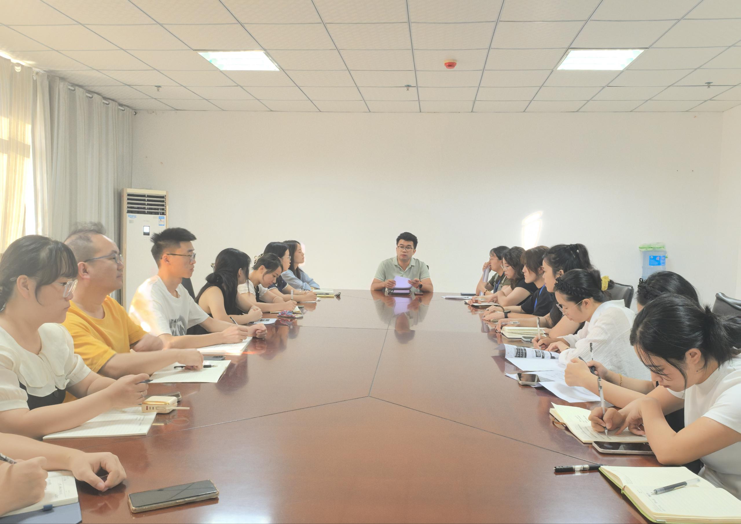 马克思主义学院 教学工作简报(2025年秋季学期第2期)(图5) 马克思主义学院 教学工作简报(2025年秋季学期第2期)(图5)