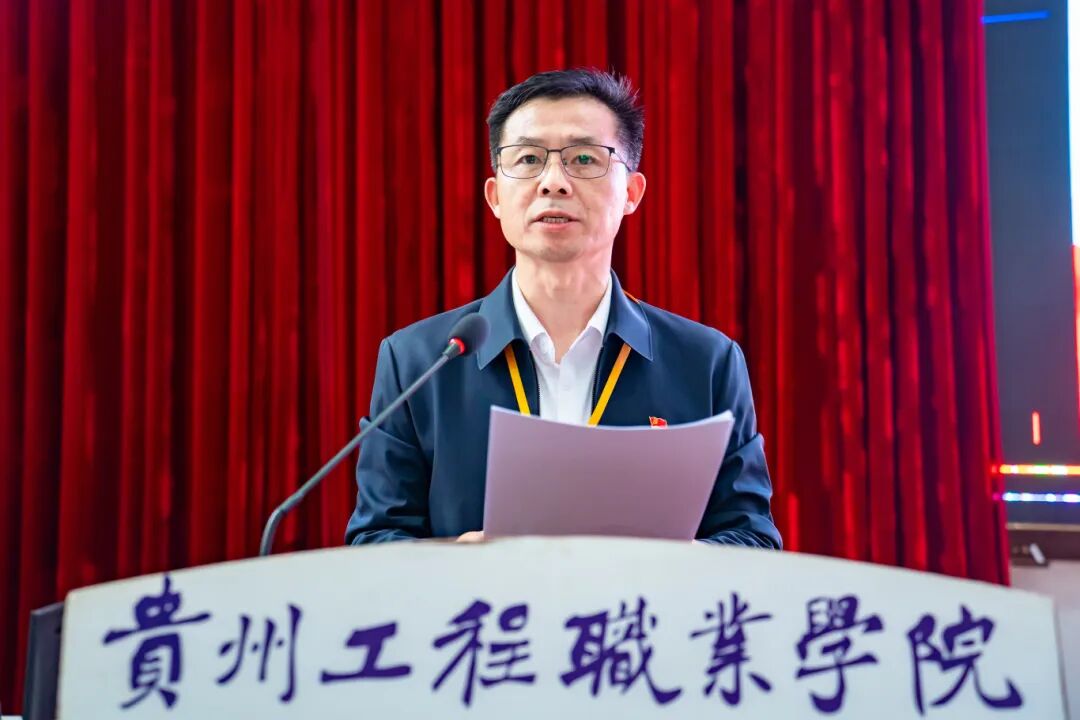 男阳茎进女阳道视频大全青年马克思主义者培养工程—“闪亮青春”第八期大学生骨干培训班结业典礼暨第九期培训班开班仪式(图2)