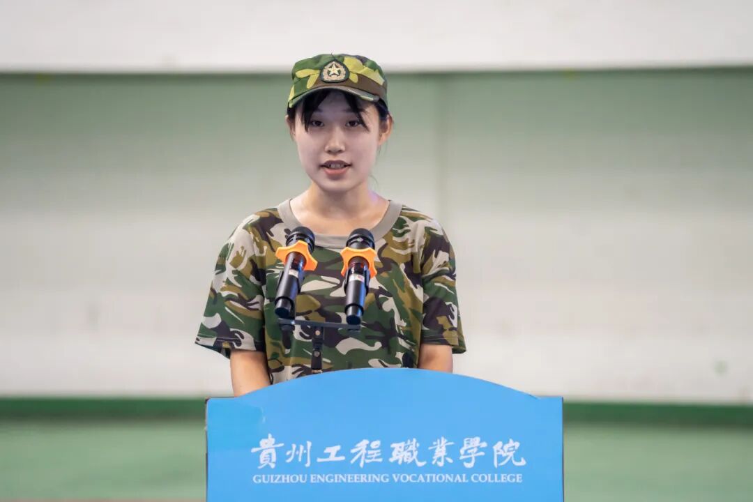 我校举行2025级新生军训结训暨开学典礼(图8) 我校举行2025级新生军训结训暨开学典礼(图8)