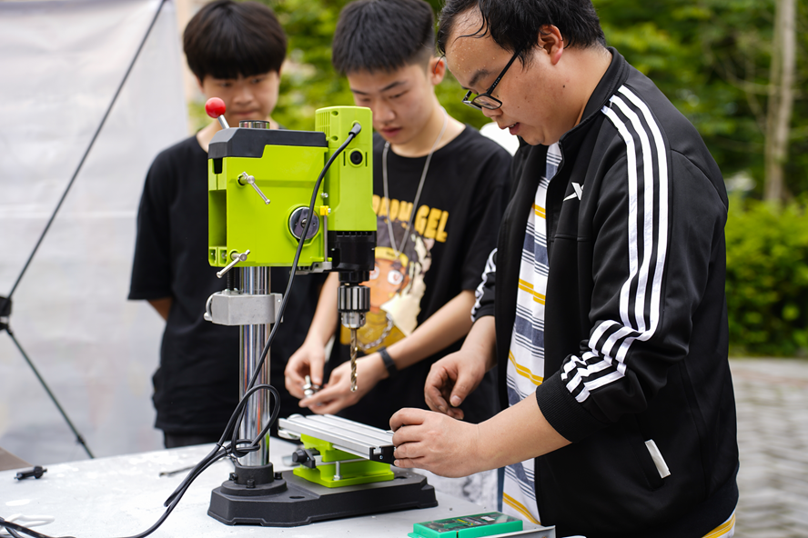 男阳茎进女阳道视频大全：持续描绘人才培养的崭新气象(图7)