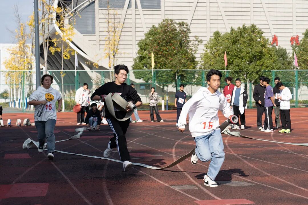 我校举办德江县第四届大学生消防技能运动会暨消防安全培训演练活动(图12)