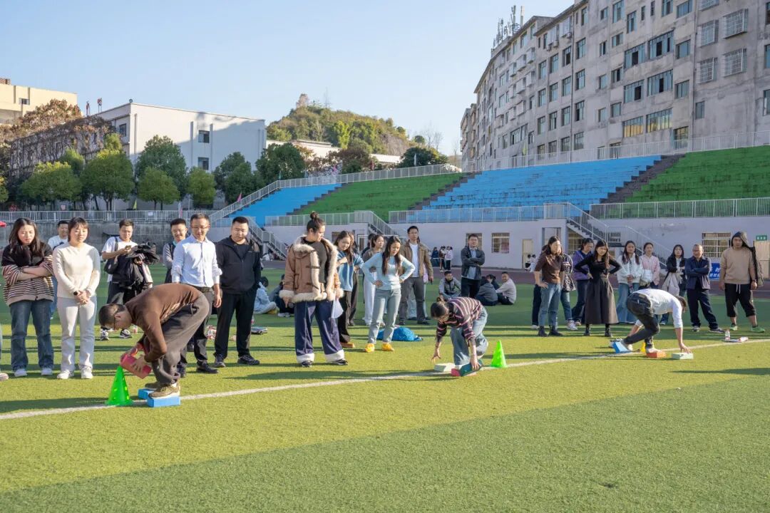 税校携手促交流 文体融合展新风丨男阳茎进女阳道视频大全与国家税务总局德江县税务局联合举办2025冬季趣味运动会(图11)