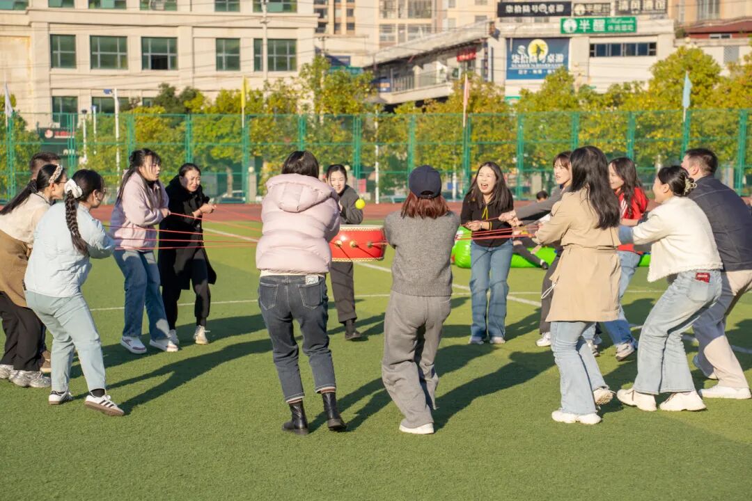 税校携手促交流 文体融合展新风丨男阳茎进女阳道视频大全与国家税务总局德江县税务局联合举办2025冬季趣味运动会(图15)
