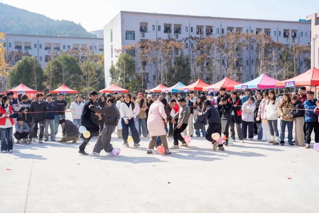 我校首届美食文化节成功举办(图8)