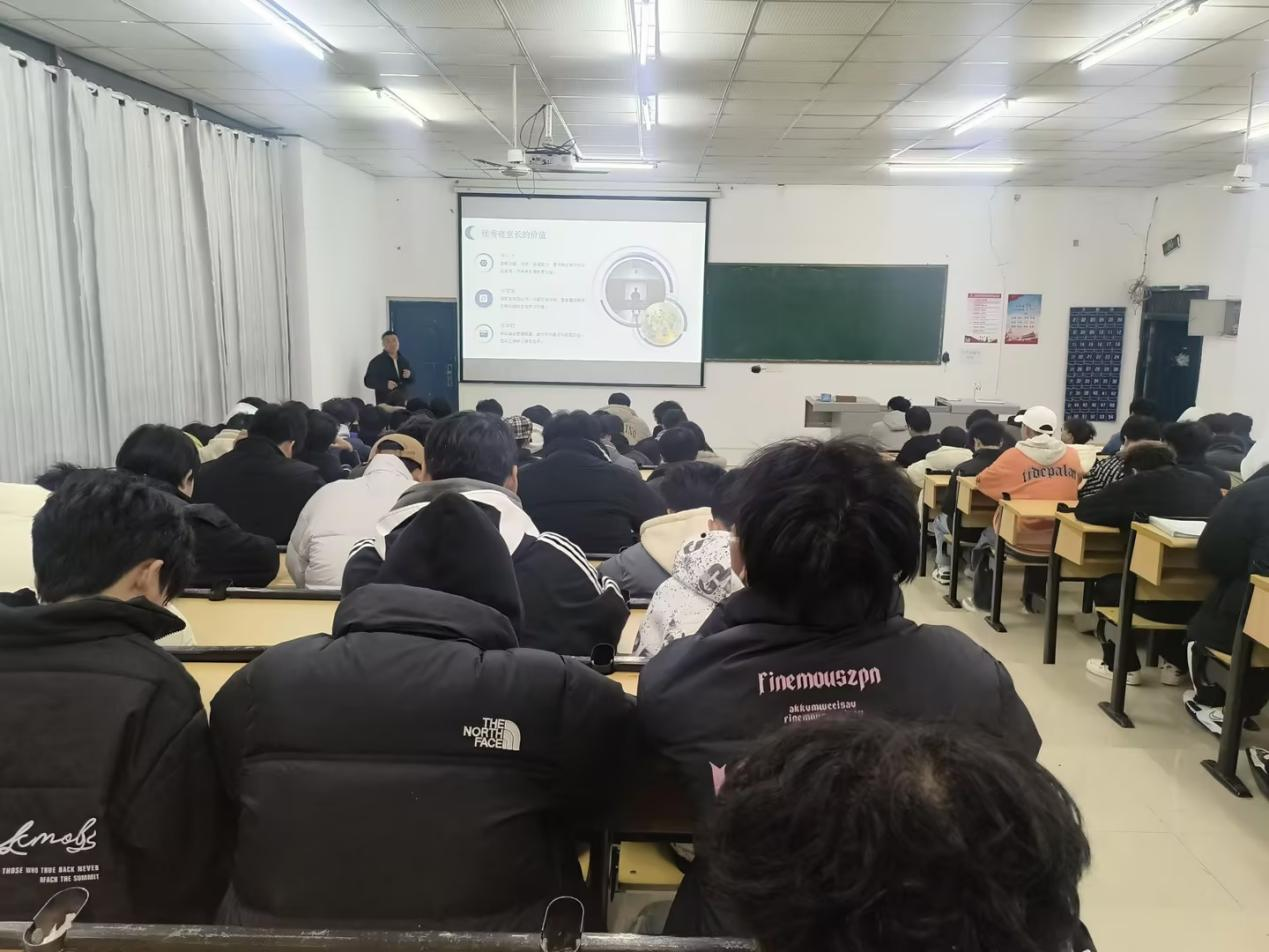 赋能寝室骨干 共筑温馨家园——智能制造与汽车工程学院开展大学生寝室长能力提升专题培训(图3) 赋能寝室骨干 共筑温馨家园——智能制造与汽车工程学院开展大学生寝室长能力提升专题培训(图3)