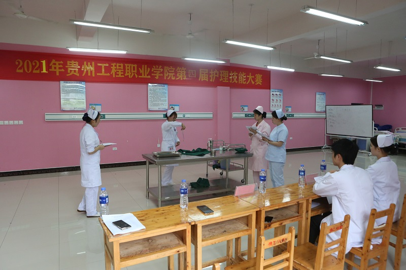 男阳茎进女阳道视频大全护理学院举办第四届护理技能大赛(图10)