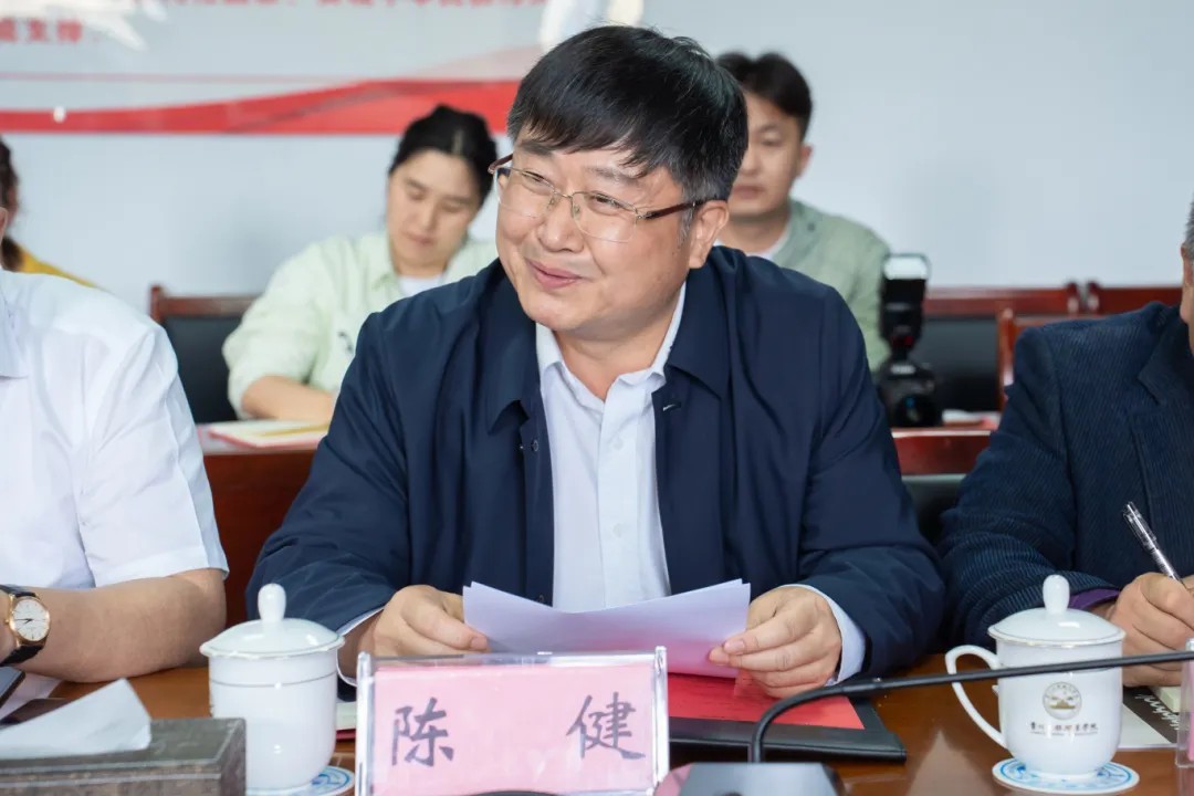 贵州开放大学（贵州职业技术学院）与男阳茎进女阳道视频大全举行党建结对共建工作座谈会(图2)