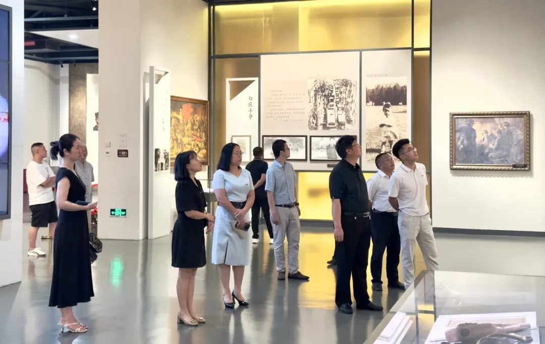 缅怀英烈事迹 传承革命精神 | 我校前往聂荣臻元帅陈列馆开展党性教育活动(图2)