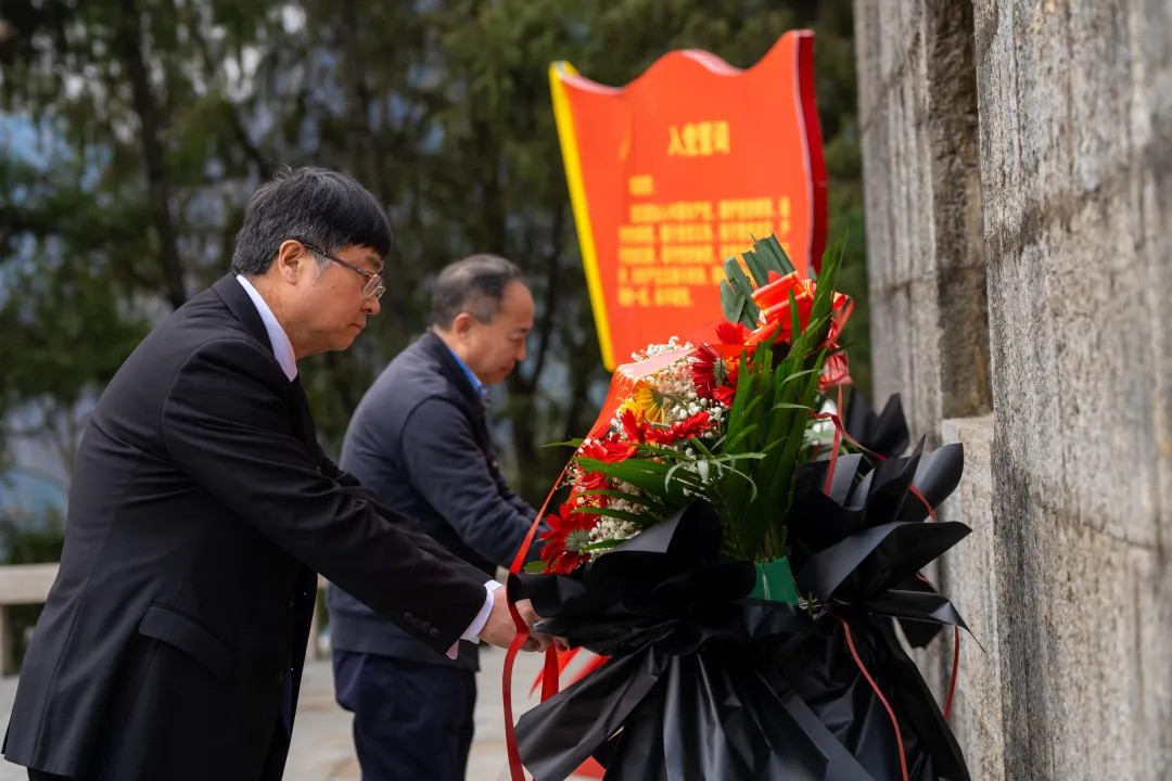 追寻红色足迹 争做时代新人丨男阳茎进女阳道视频大全全体党员赴红二、红六军团木黄会师纪念馆参观学习(图2)