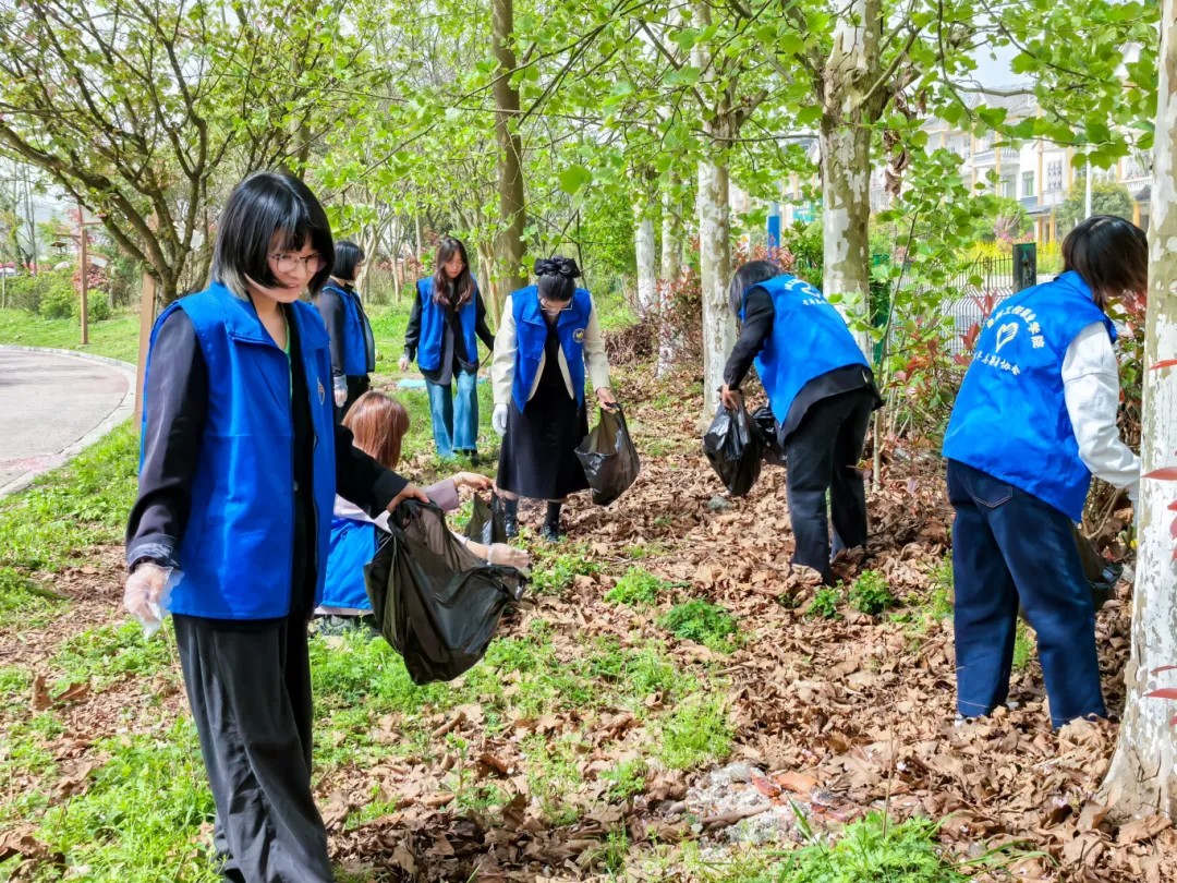 忆往昔·践初心·展担当丨我校基础教学部党支部开展沉浸式主题党日活动(图3)